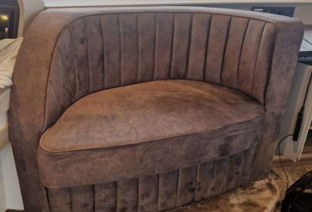 DreamWell | Bekleding en Meubelstoffering - Mini bankje